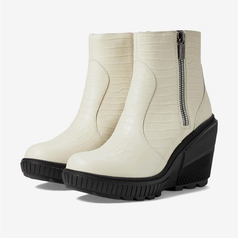 Sorel Cream and Black Heeled Boots with Chunky Wedge Sole